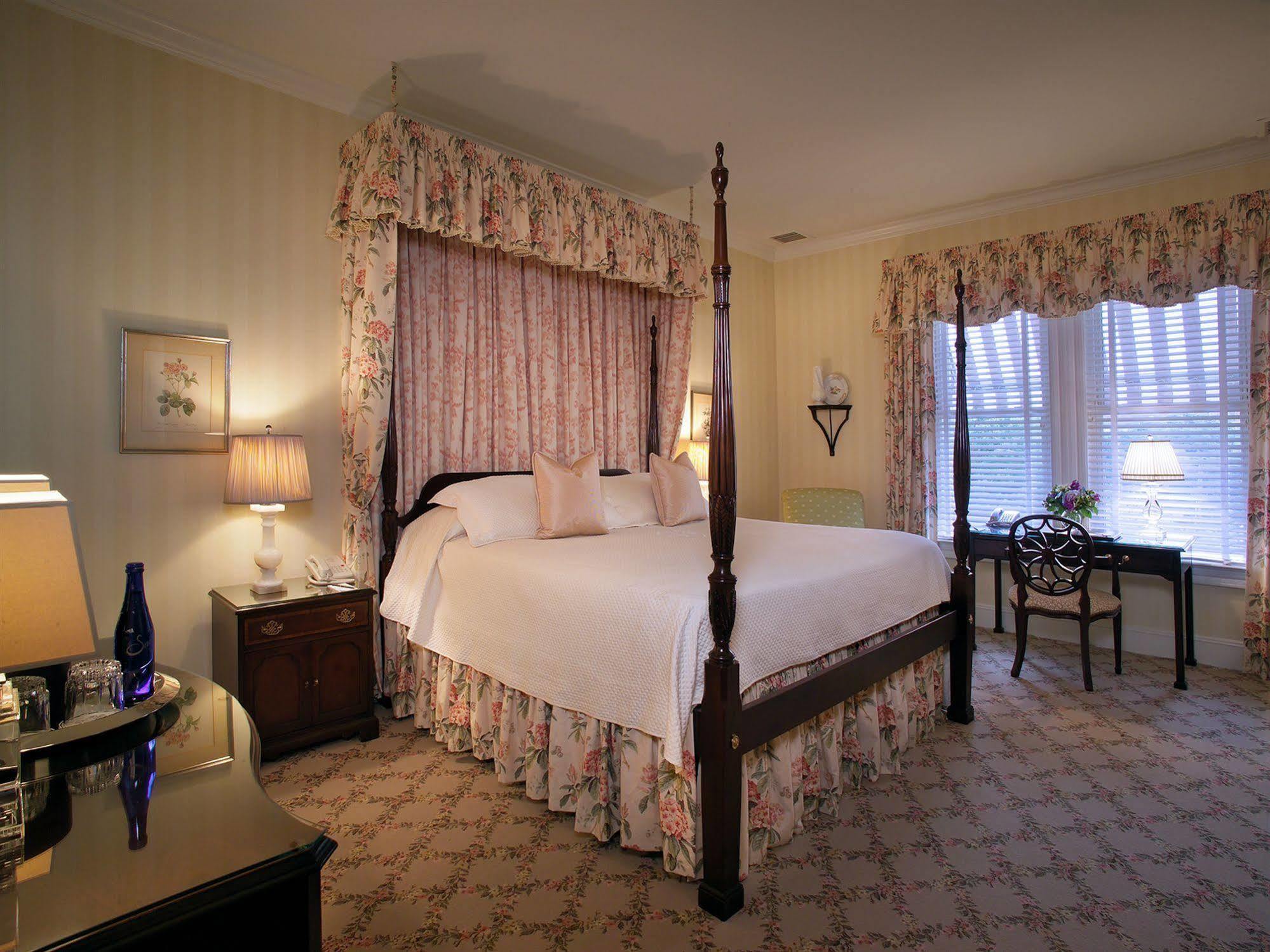 Bernardsville The Bernards Inn מראה חיצוני תמונה